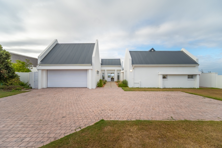 5 Bedroom Property for Sale in St Francis Links Eastern Cape